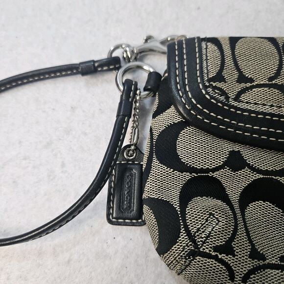 COACH Signature Canvas Wristlet Clutch Turnlock Closure C Monogram VTG Black - Picture 4 of 7